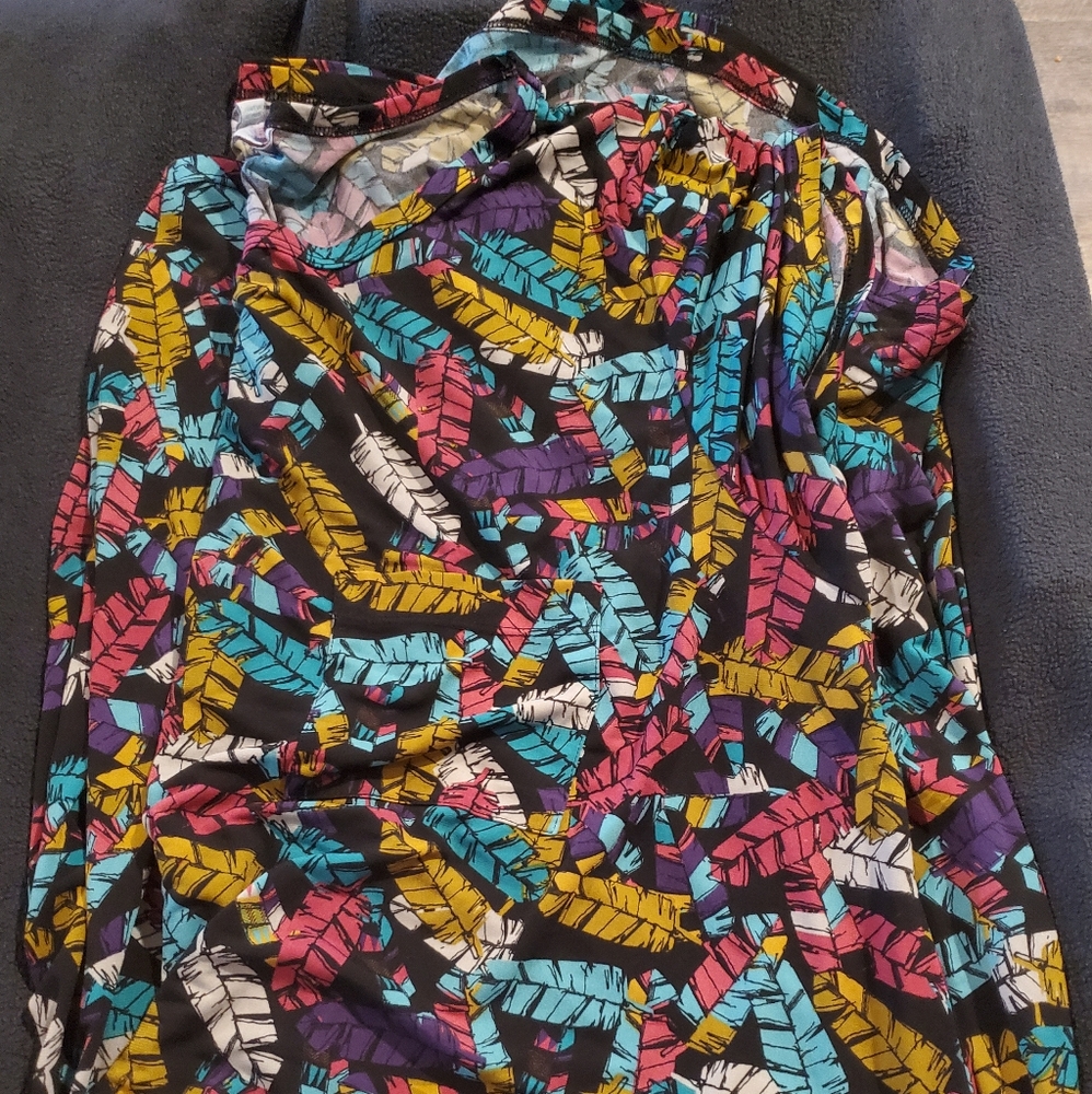 🎈SOLD🎈Lularoe Feather Carly
